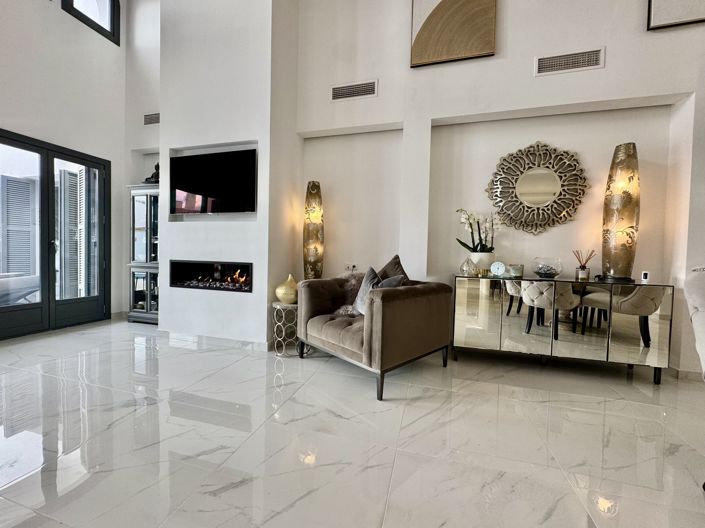 Image No.10-3 Bed Villa for sale