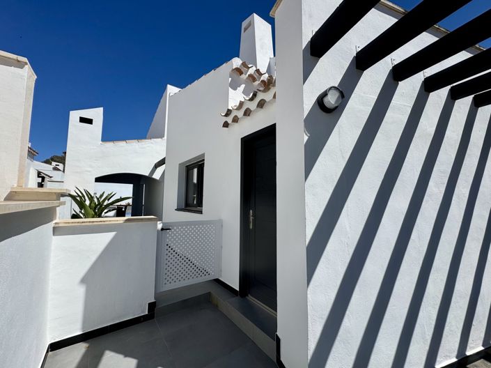 Image No.26-3 Bed Villa for sale