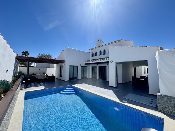 Image No.29-3 Bed Villa for sale