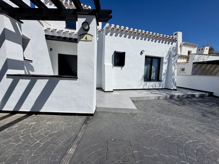 Image No.32-3 Bed Villa for sale