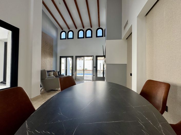 Image No.10-3 Bed Villa for sale