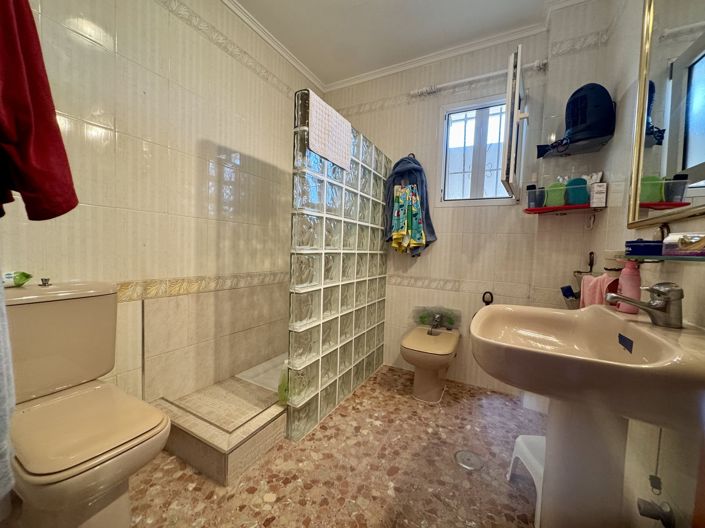 Image No.20-5 Bed Villa for sale