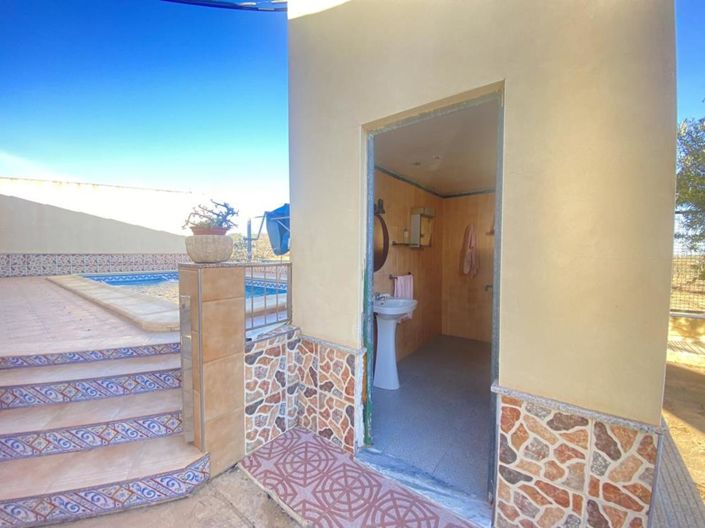 Image No.18-4 Bed Villa for sale