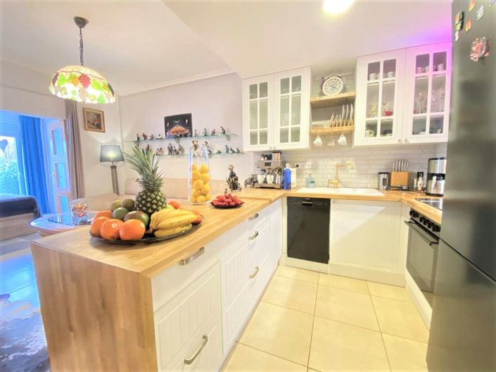 Image No.12-3 Bed Apartment for sale