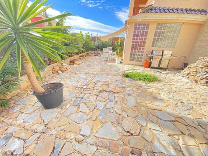 Image No.6-3 Bed Apartment for sale