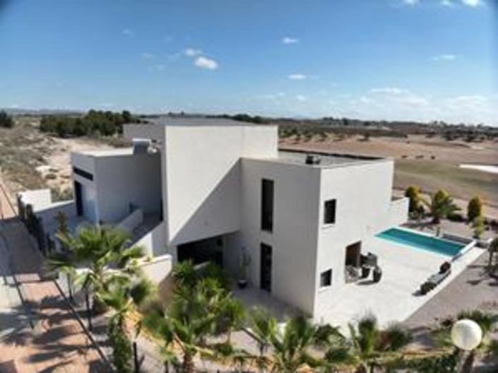 Image No.2-4 Bed Villa for sale