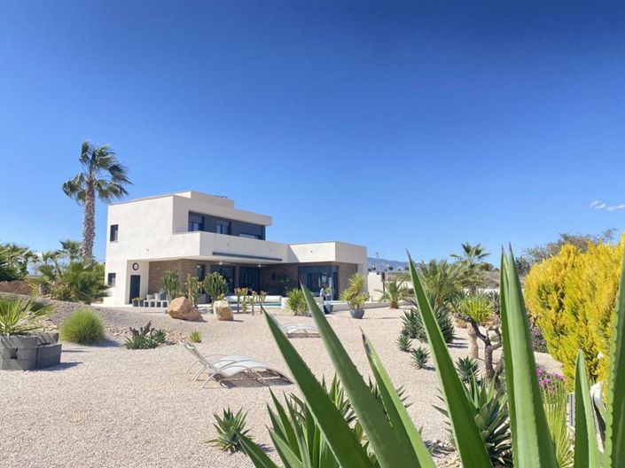 Image No.6-4 Bed Villa for sale