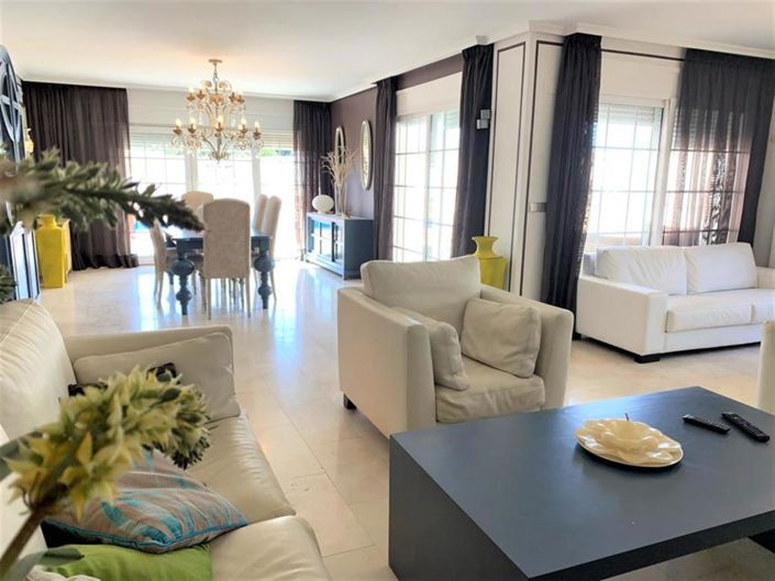 Image No.14-5 Bed Villa for sale