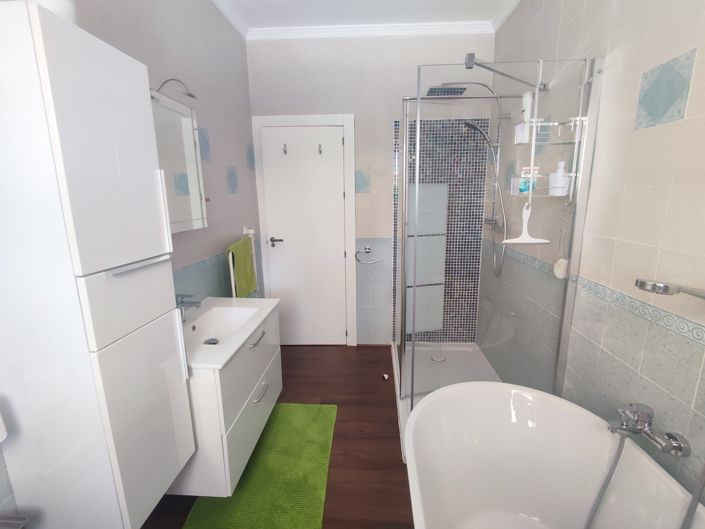 Image No.32-5 Bed Villa for sale