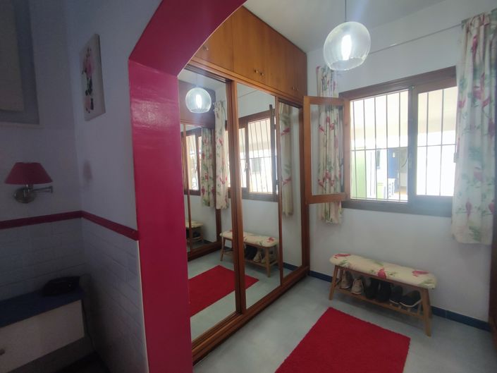 Image No.35-5 Bed Villa for sale