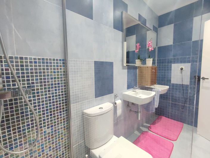 Image No.40-5 Bed Villa for sale