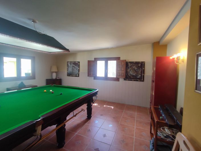 Image No.48-5 Bed Villa for sale