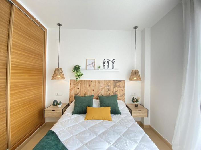 Image No.19-2 Bed Apartment for sale