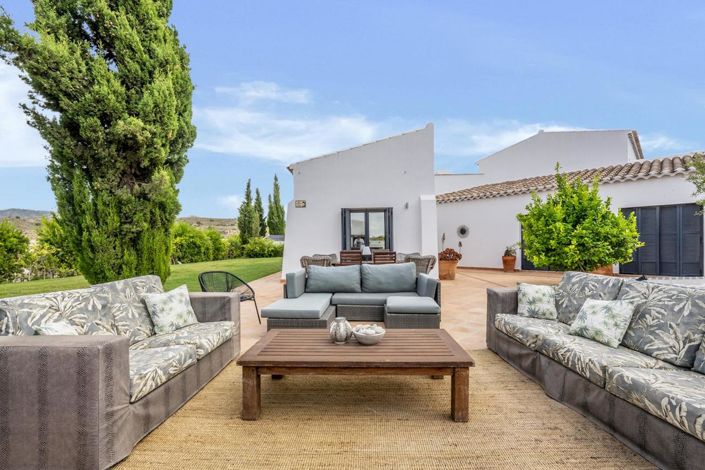 Image No.14-5 Bed Villa for sale