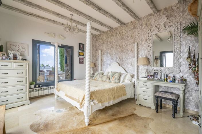 Image No.38-5 Bed Villa for sale