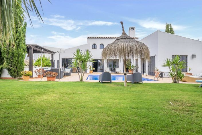 Image No.10-5 Bed Villa for sale