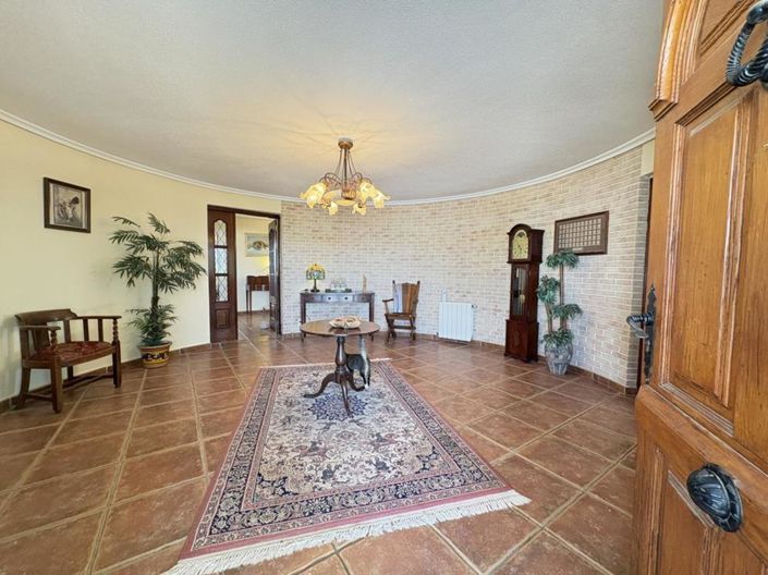 Image No.17-4 Bed Finca for sale