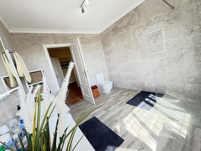 Image No.40-4 Bed Finca for sale