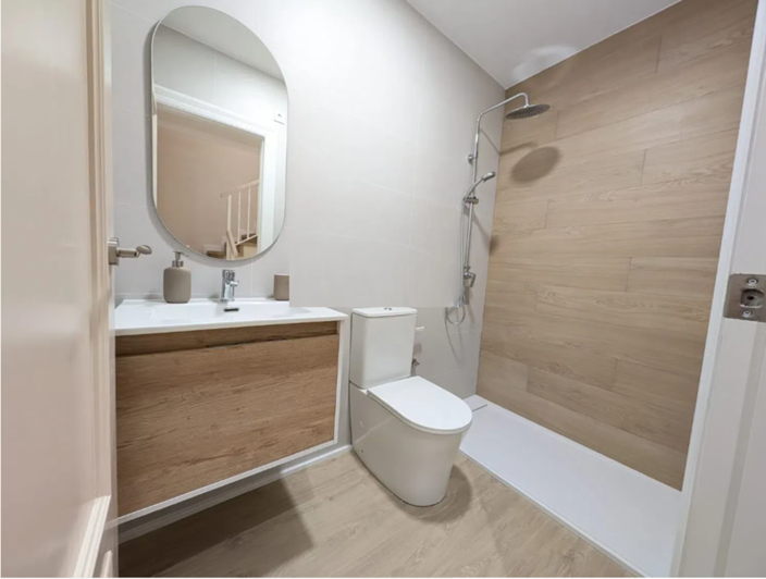 Image No.1-3 Bed Townhouse for sale
