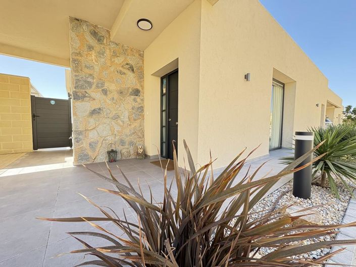 Image No.10-2 Bed Villa for sale