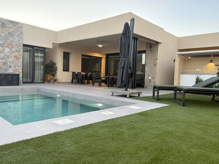 Image No.6-2 Bed Villa for sale