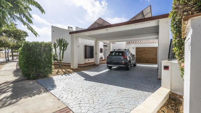 Image No.27-5 Bed Villa for sale