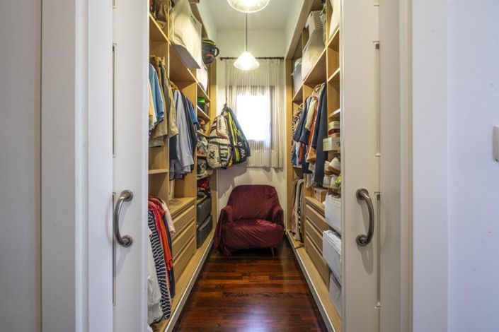 Image No.41-5 Bed Villa for sale