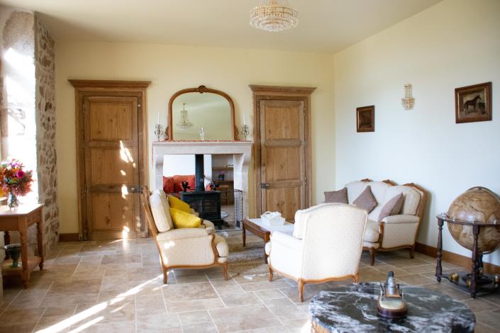 Image No.12-7 Bed Chateaux for sale