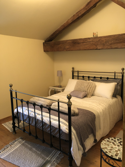 Image No.19-7 Bed Chateaux for sale