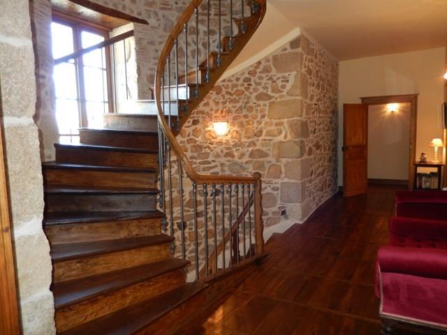 Image No.21-7 Bed Chateaux for sale