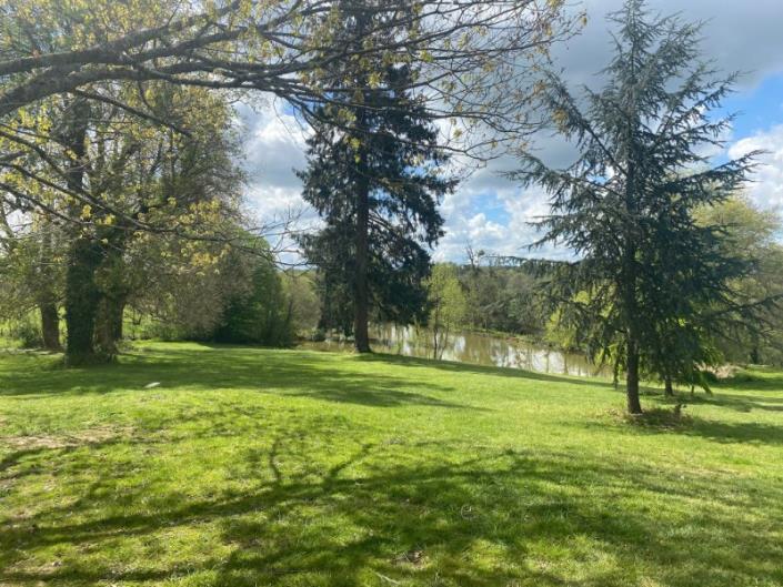 Image No.23-7 Bed Chateaux for sale