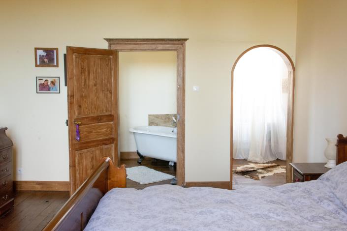 Image No.29-7 Bed Chateaux for sale