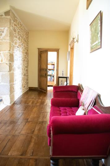 Image No.31-7 Bed Chateaux for sale