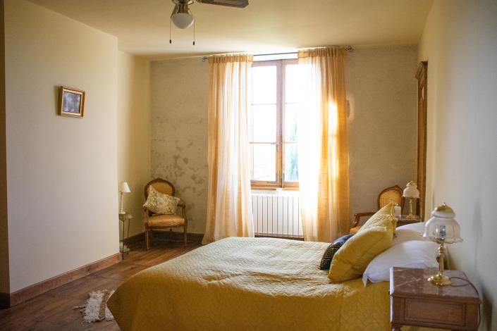 Image No.36-7 Bed Chateaux for sale