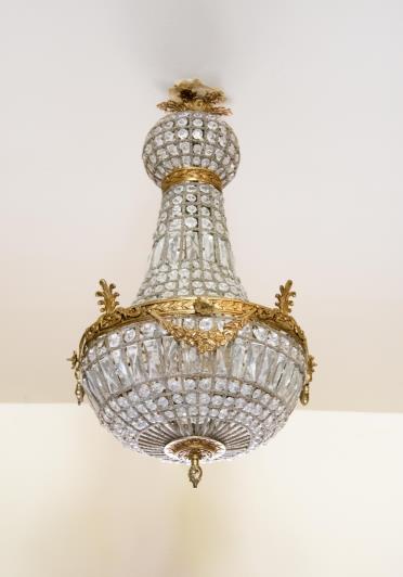 Image No.38-7 Bed Chateaux for sale