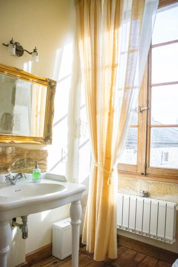 Image No.37-7 Bed Chateaux for sale