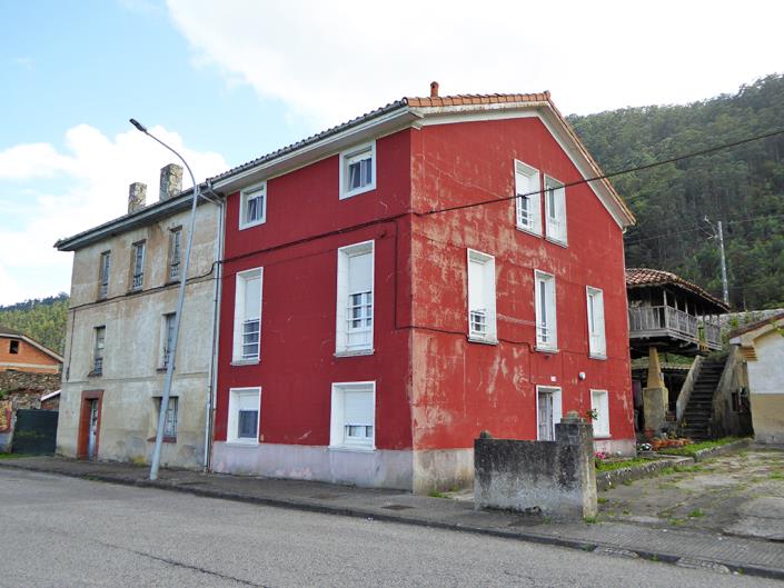 Image No.2-4 Bed Village House for sale