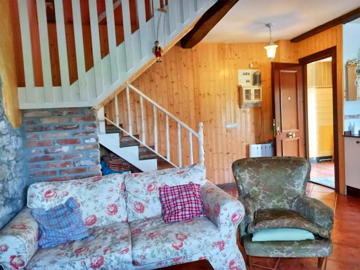 Image No.8-4 Bed Village House for sale