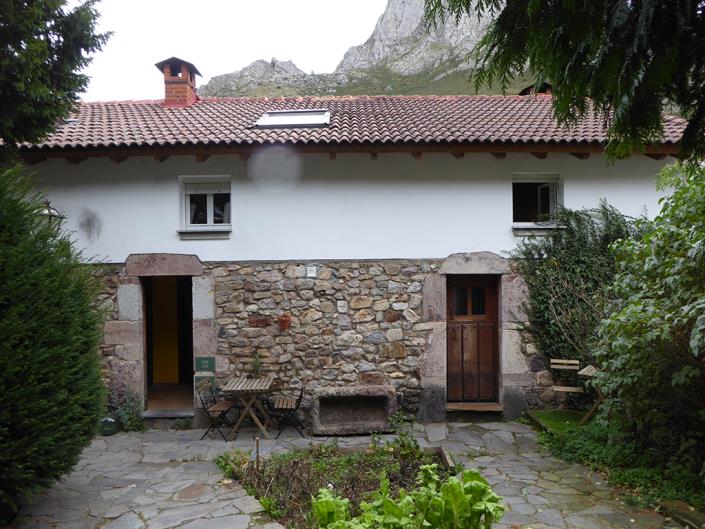 Image No.3-8 Bed Apartment for sale