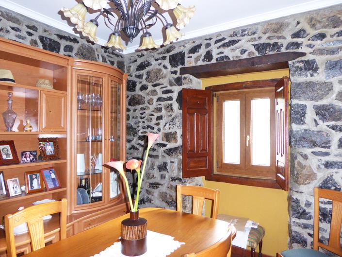 Image No.4-9 Bed Semi-Detached for sale