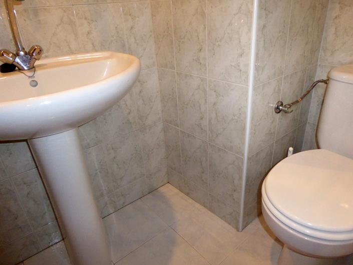 Image No.32-9 Bed Semi-Detached for sale