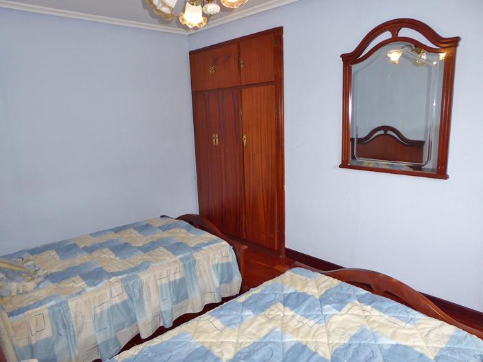 Image No.34-9 Bed Semi-Detached for sale
