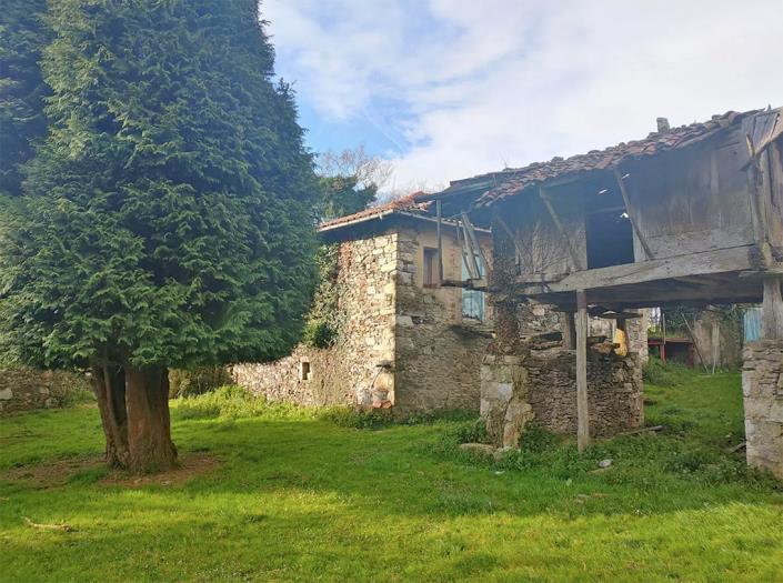 Image No.8-3 Bed Country Property for sale