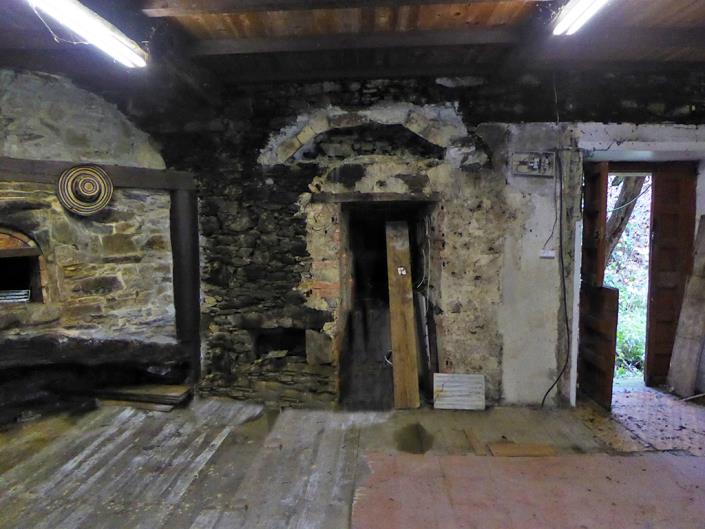 Image No.10-3 Bed Country Property for sale