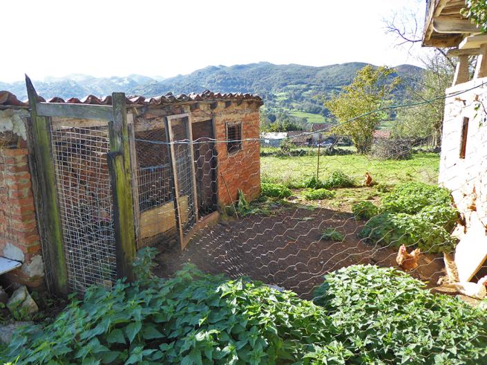 Image No.16-6 Bed Farmhouse for sale