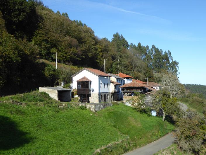 Image No.1-3 Bed Country Property for sale