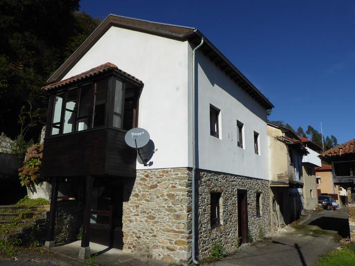 Image No.4-3 Bed Country Property for sale