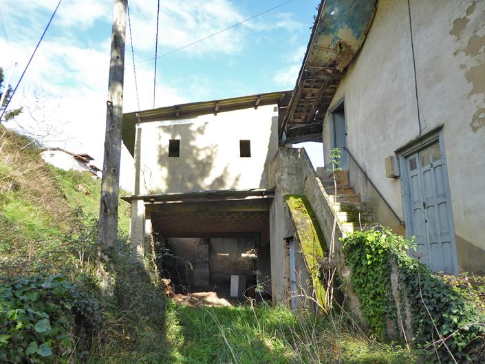 Image No.5-6 Bed Village House for sale