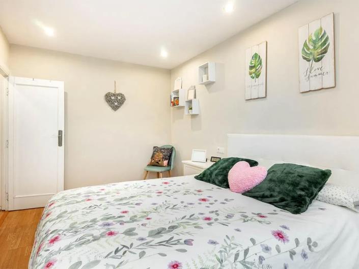 Image No.15-4 Bed Village House for sale