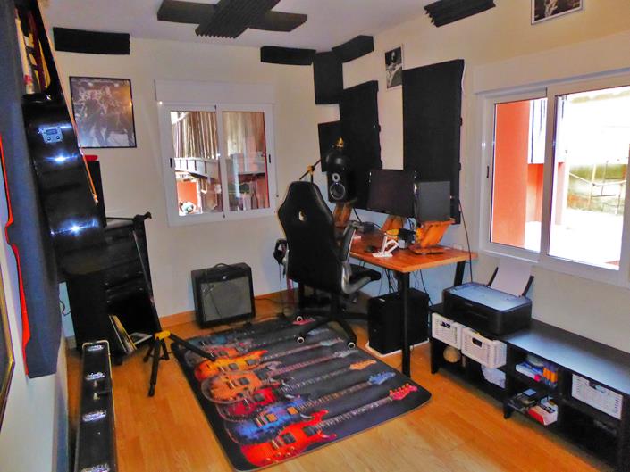 Image No.20-4 Bed Village House for sale